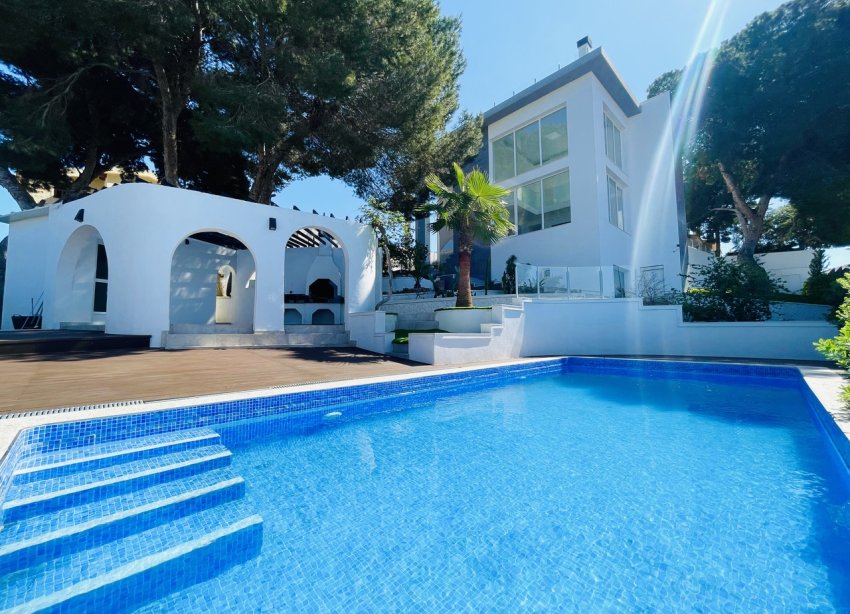 Resale - Villa / House - Torrevieja - Los Balcones