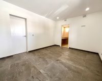 Resale - Villa / House - Torrevieja - Los Balcones