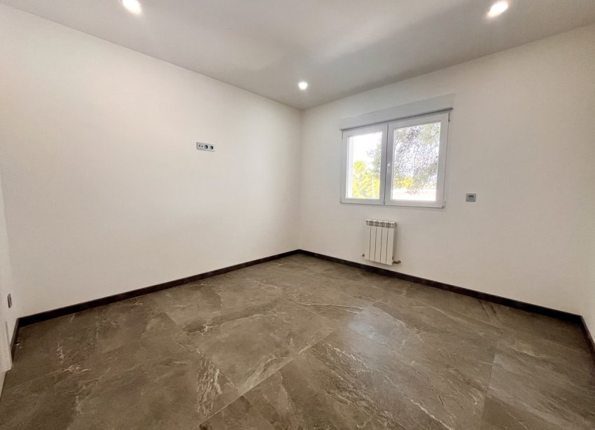 Resale - Villa / House - Torrevieja - Los Balcones