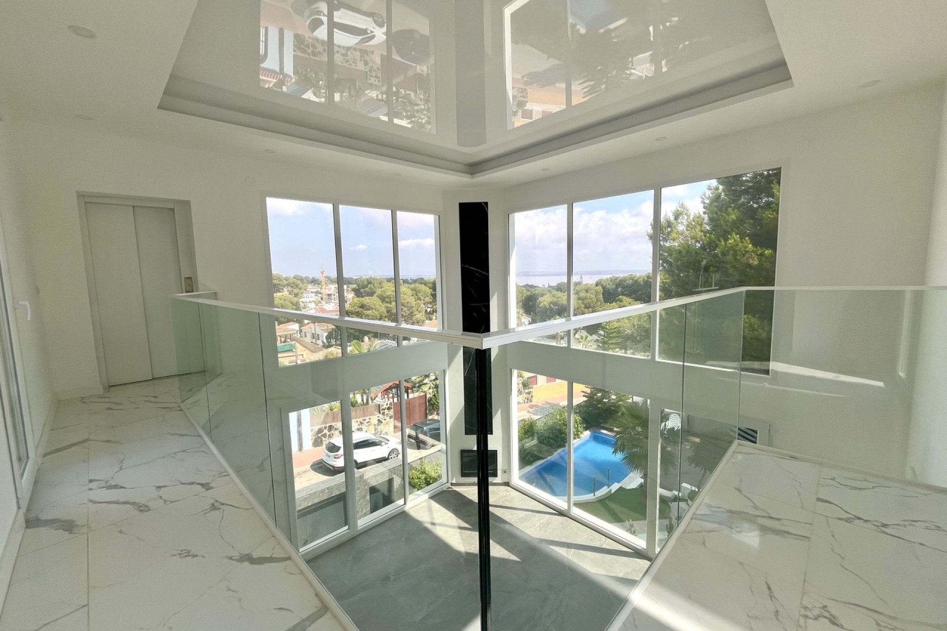 Resale - Villa / House - Torrevieja - Los Balcones