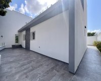 Resale - Villa / House - Torrevieja - Los Balcones