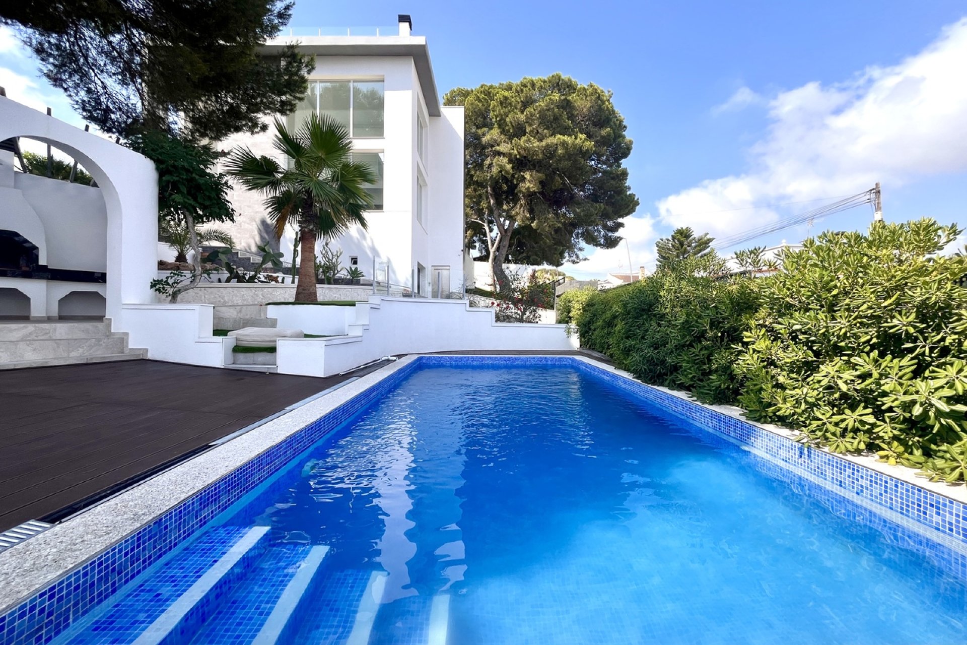Resale - Villa / House - Torrevieja - Los Balcones