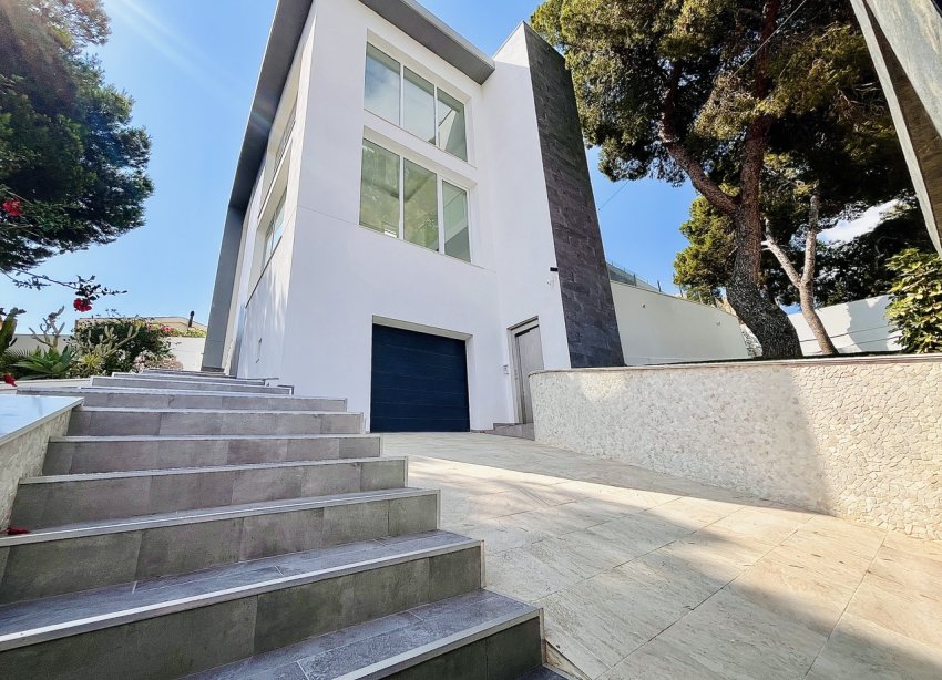 Resale - Villa / House - Torrevieja - Los Balcones