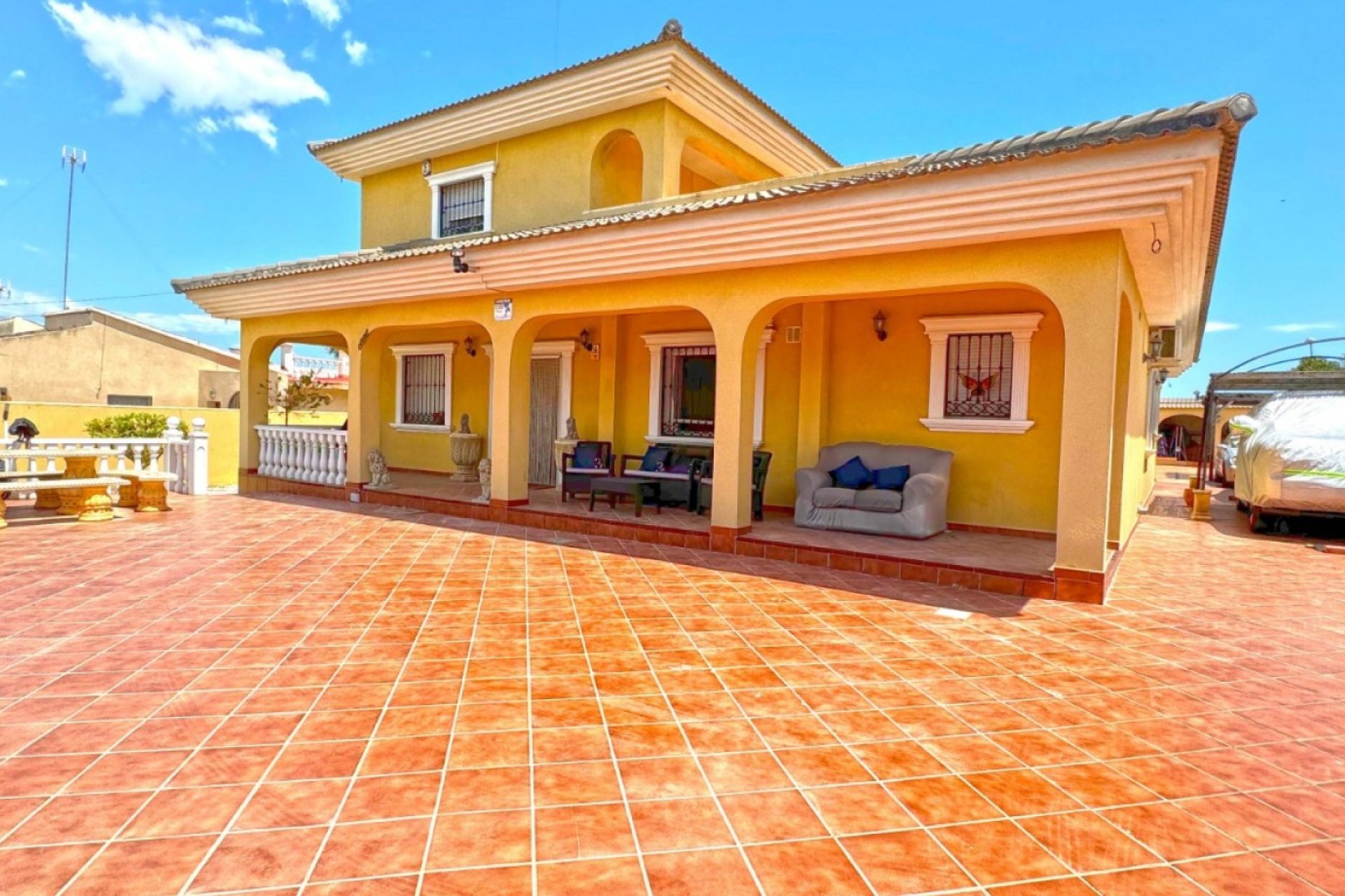 Resale - Villa / House - Torrevieja - Los Balcones