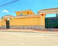Resale - Villa / House - Torrevieja - Los Balcones
