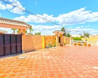 Resale - Villa / House - Torrevieja - Los Balcones