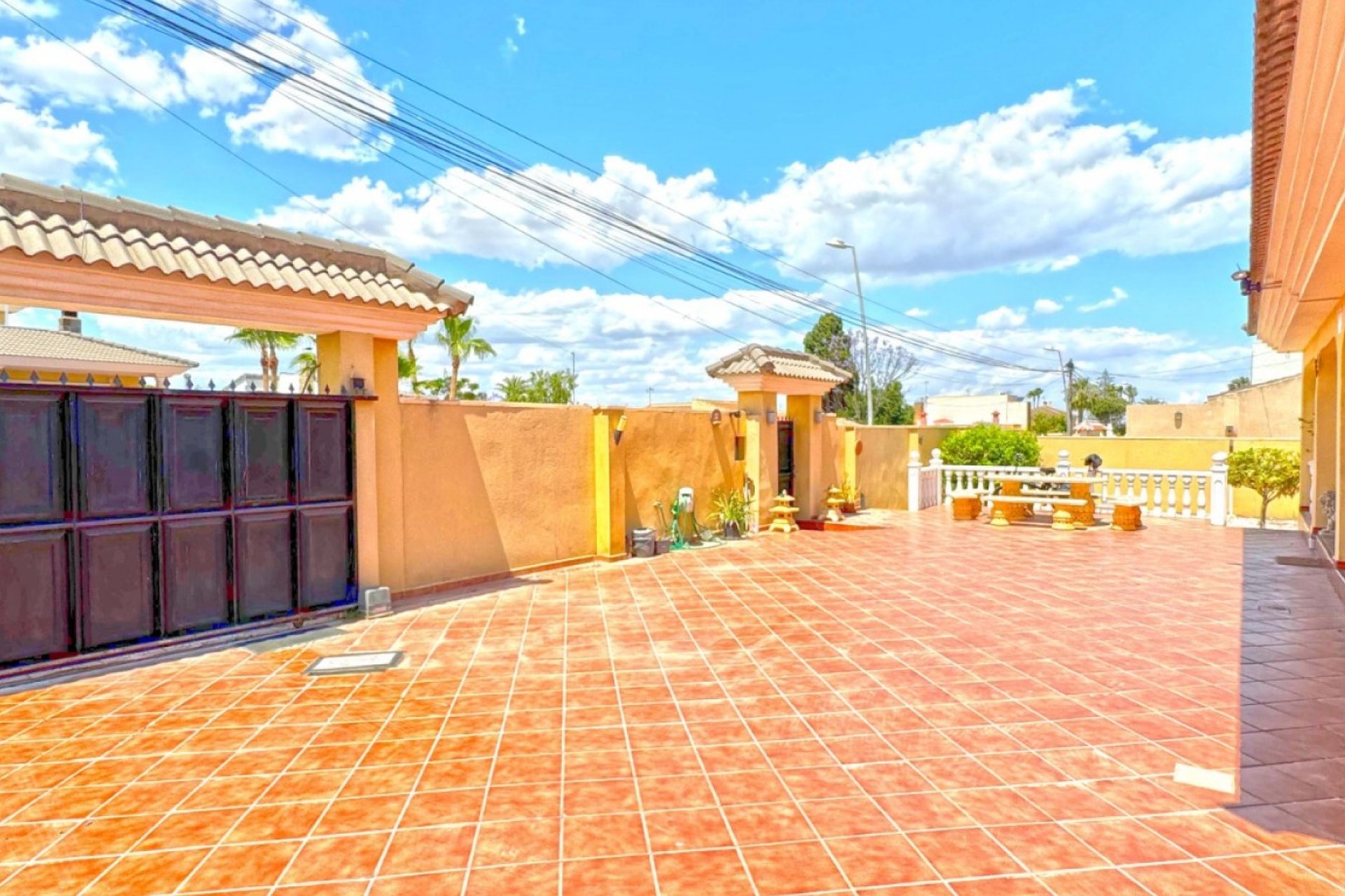 Resale - Villa / House - Torrevieja - Los Balcones