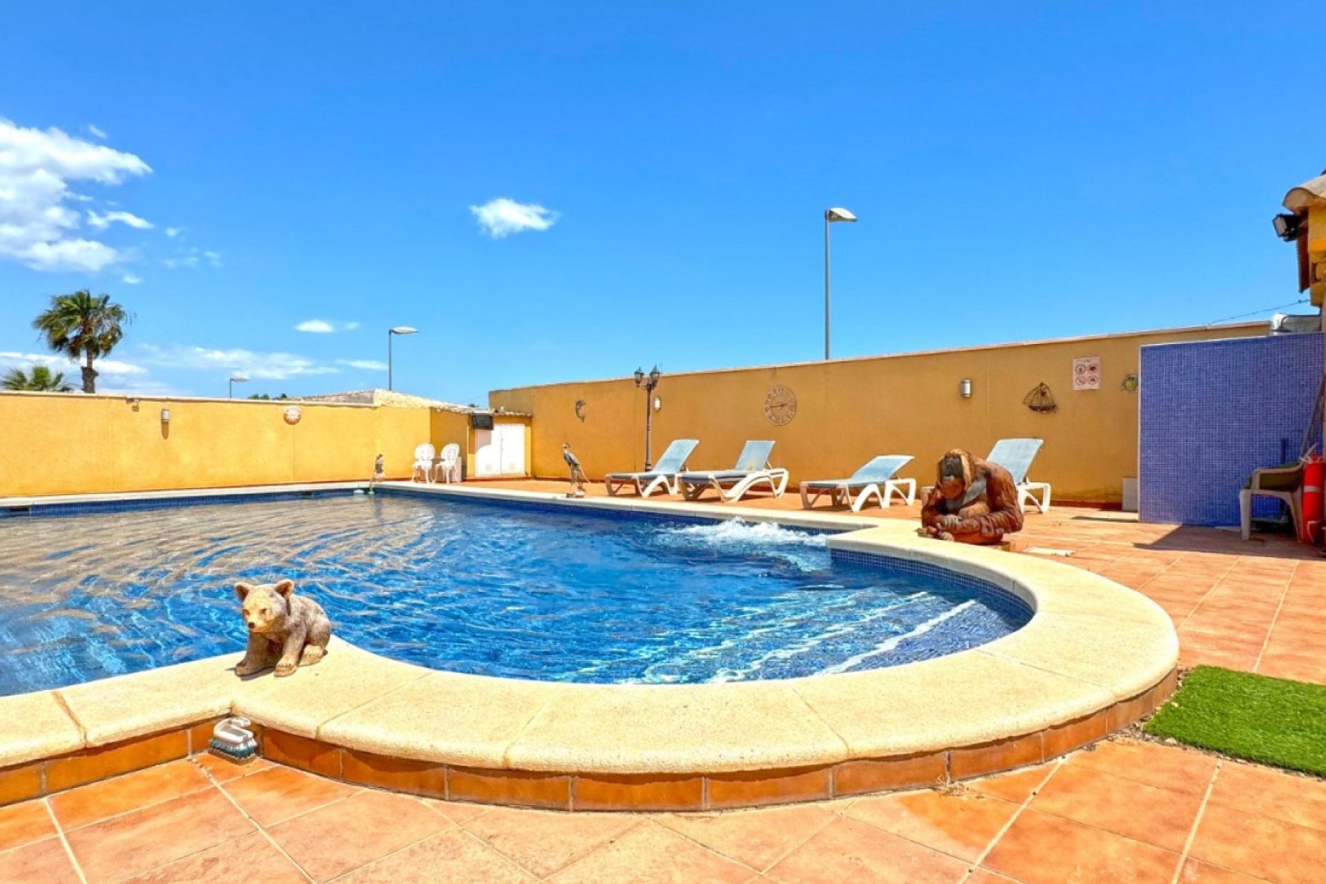 Resale - Villa / House - Torrevieja - Los Balcones