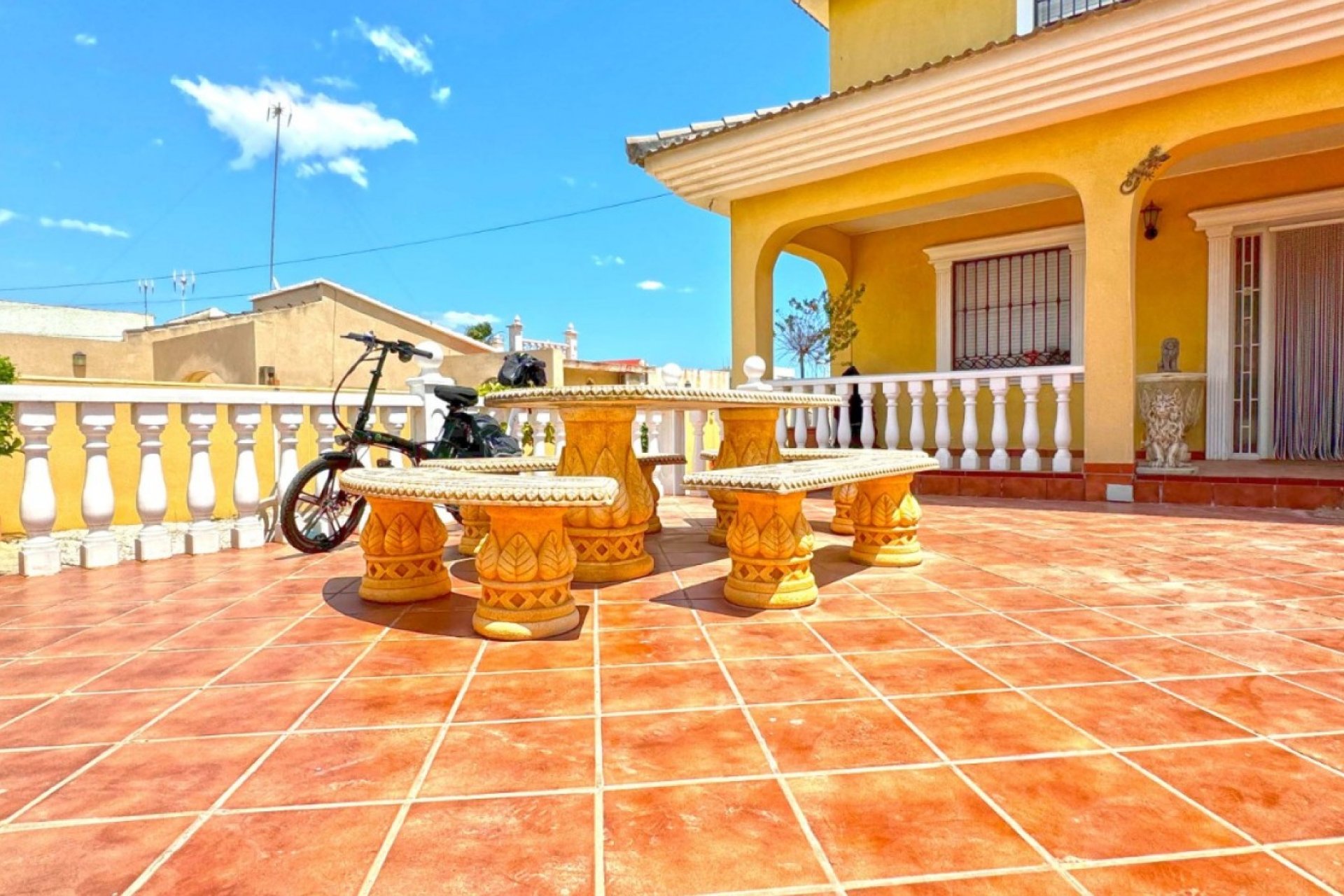 Resale - Villa / House - Torrevieja - Los Balcones
