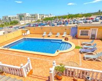 Resale - Villa / House - Torrevieja - Los Balcones