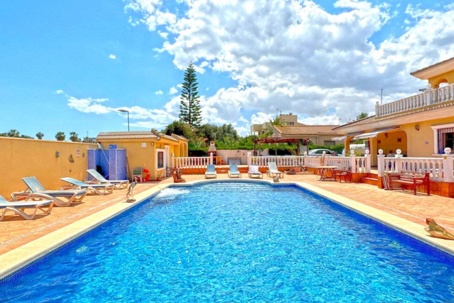 Resale - Villa / House - Torrevieja - Los Balcones