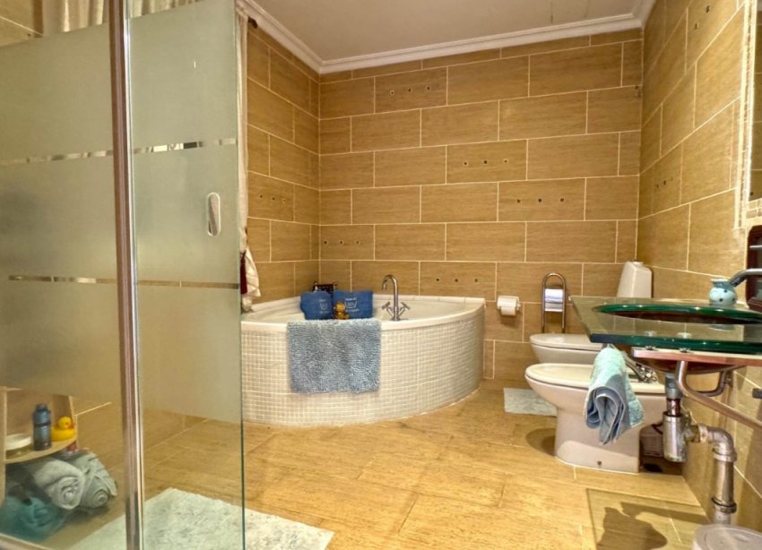 Resale - Villa / House - Torrevieja - Los Balcones