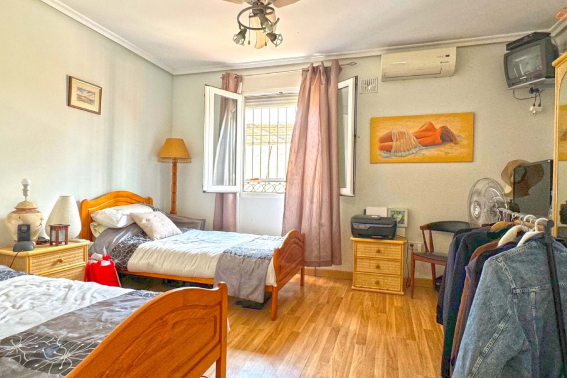 Resale - Villa / House - Torrevieja - Los Balcones