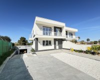Resale - Villa / House - Torrevieja - Los Balcones