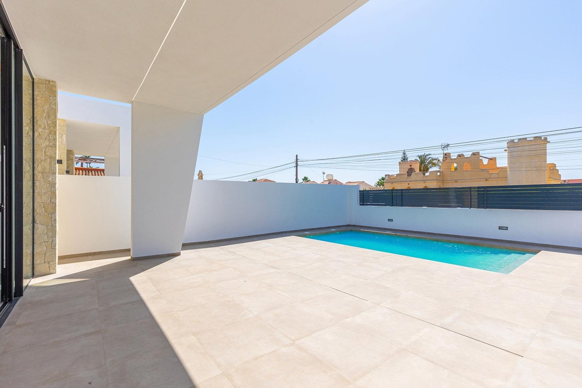 Resale - Villa / House - Torrevieja - Los Balcones