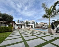 Resale - Villa / House - Torrevieja - Los Balcones