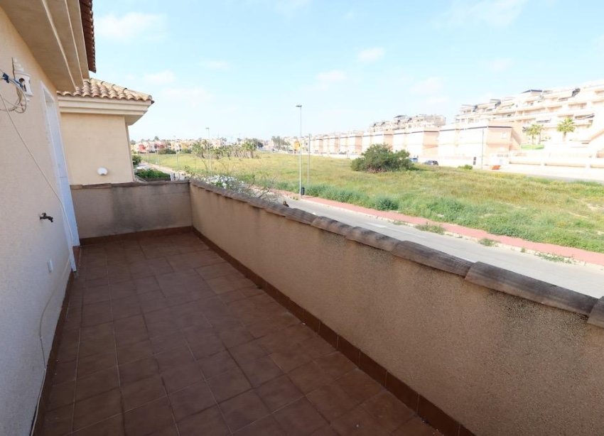 Resale - Villa / House - Torrevieja - Los Balcones