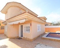 Resale - Villa / House - Torrevieja - Los Balcones