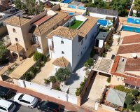 Resale - Villa / House - Torrevieja - Los Balcones
