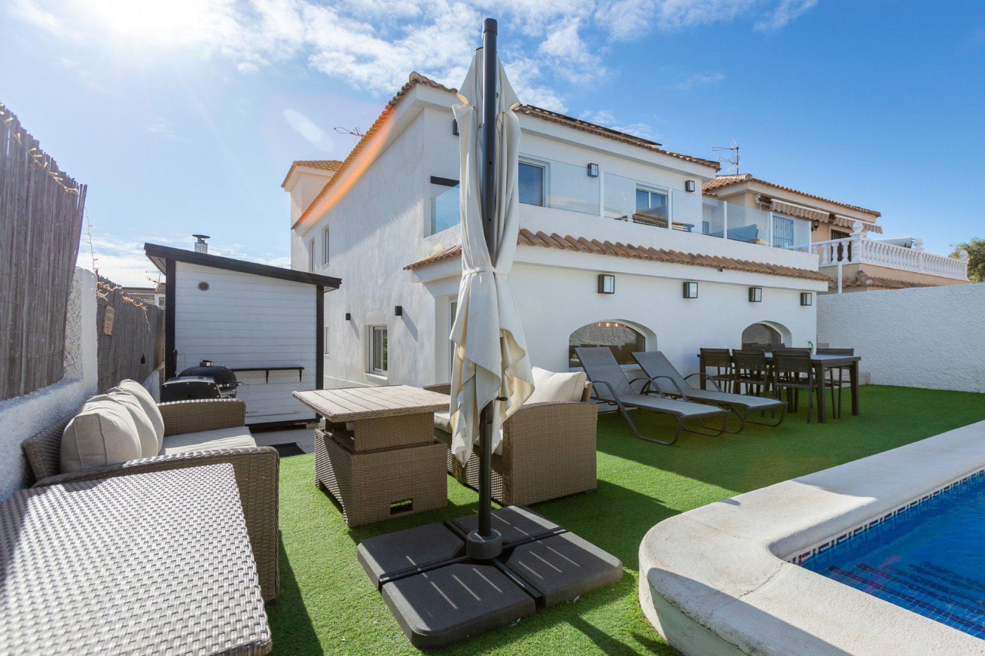 Resale - Villa / House - Torrevieja - Los Balcones