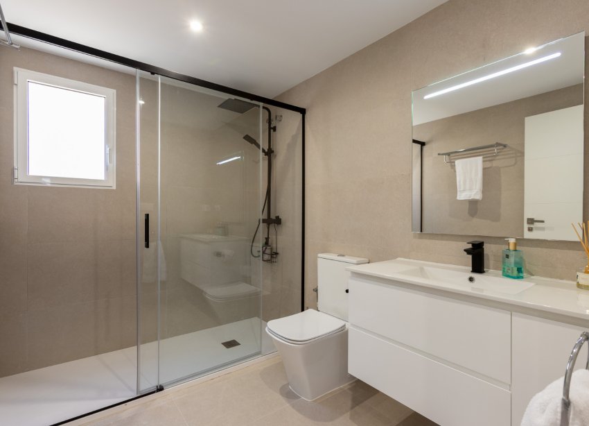 Resale - Villa / House - Torrevieja - Los Balcones