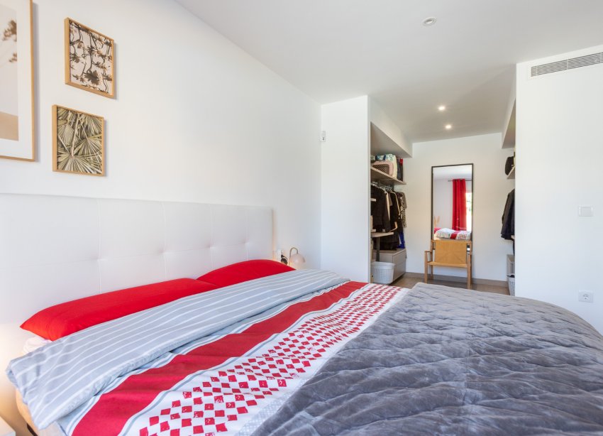 Resale - Villa / House - Torrevieja - Los Balcones