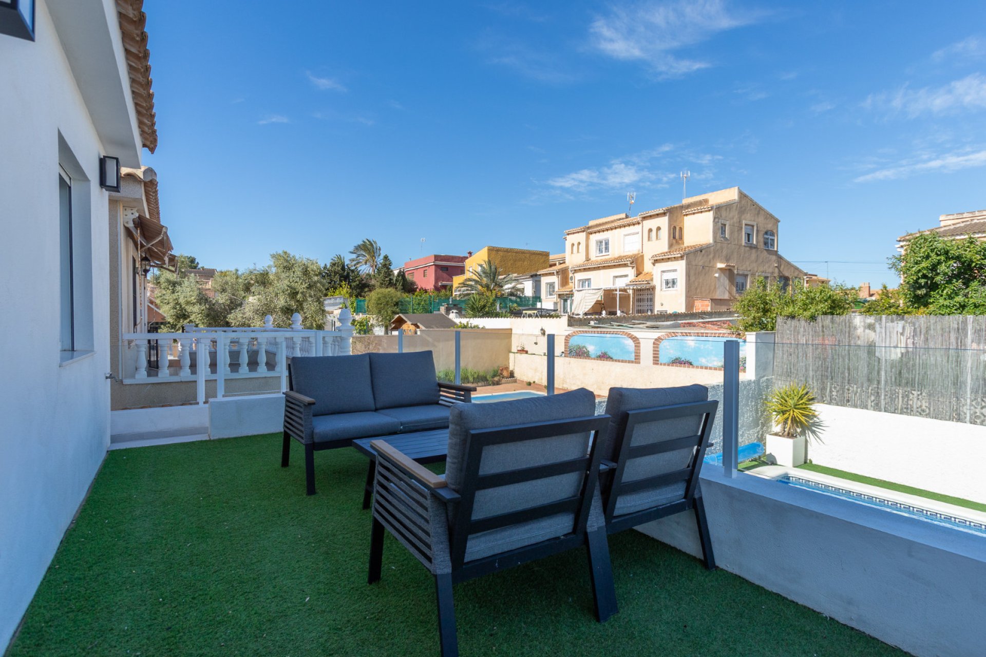 Resale - Villa / House - Torrevieja - Los Balcones