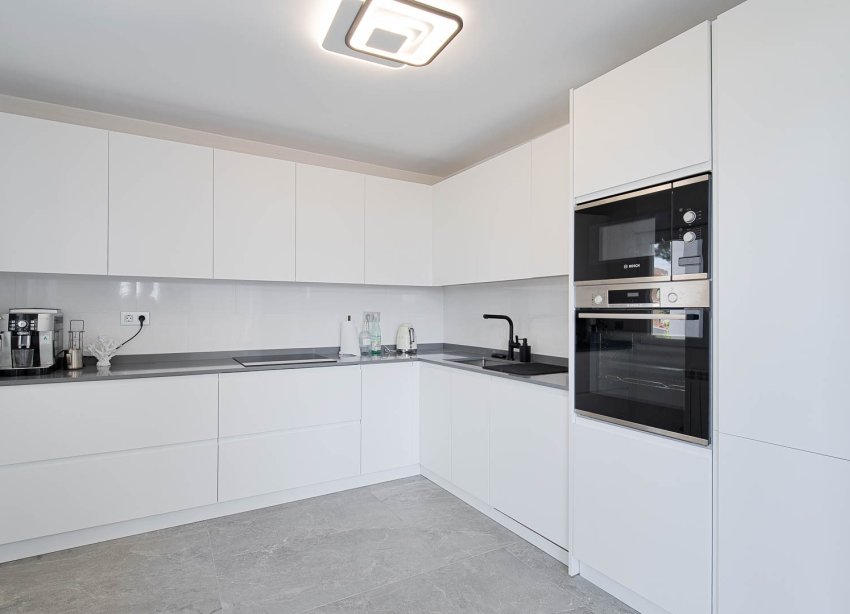 Resale - Villa / House - Torrevieja - Los Balcones