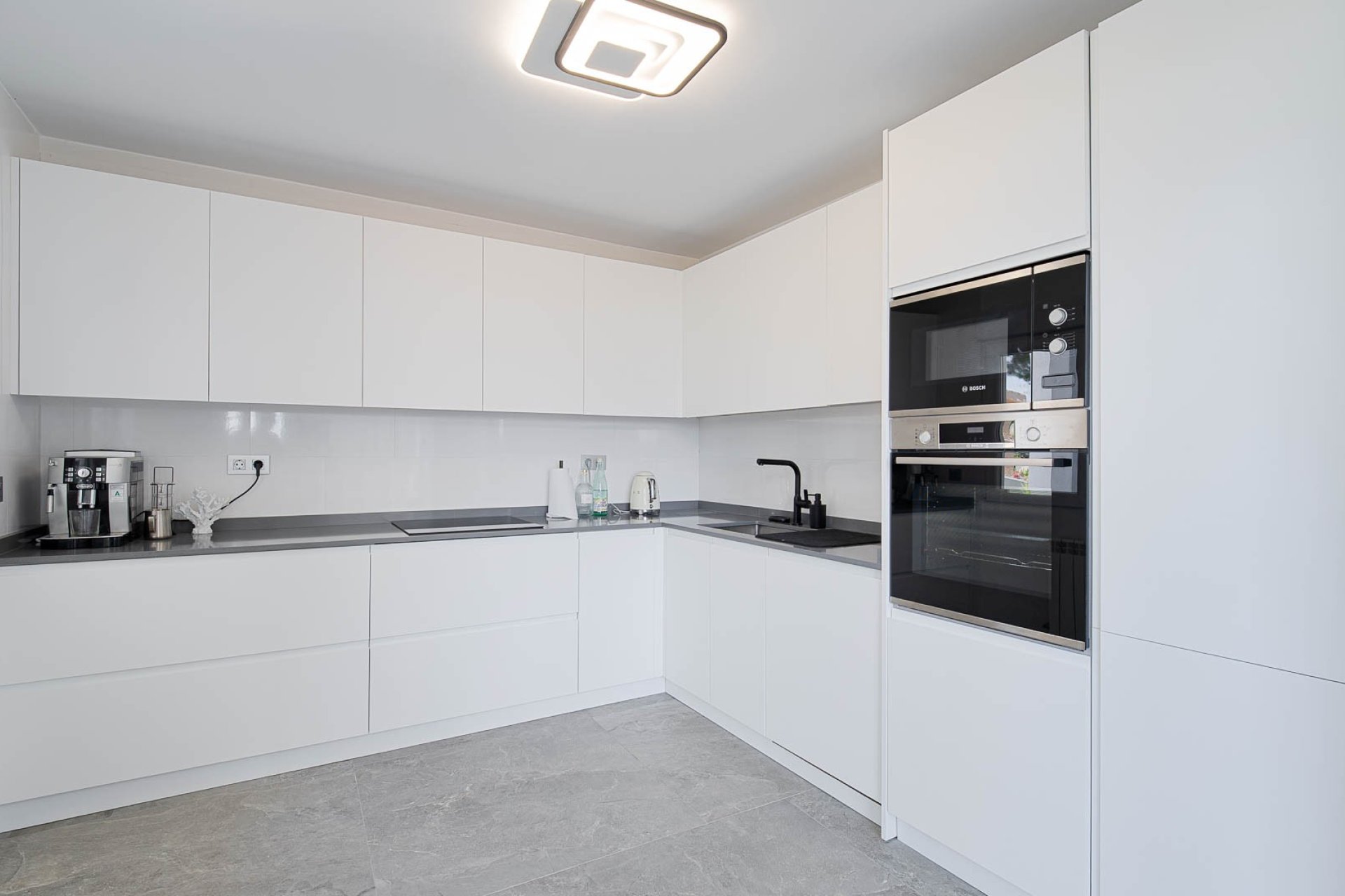Resale - Villa / House - Torrevieja - Los Balcones