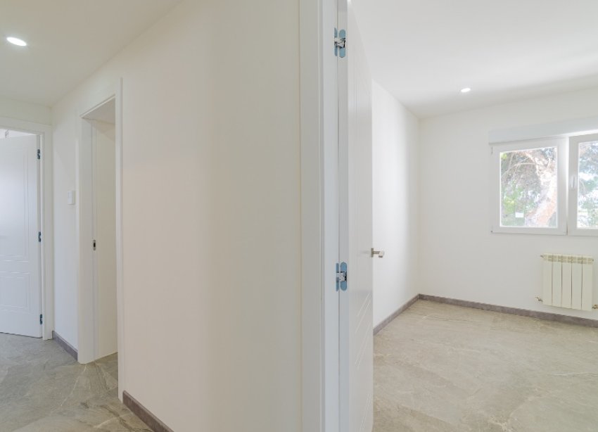 Resale - Villa / House - Torrevieja - Los Balcones
