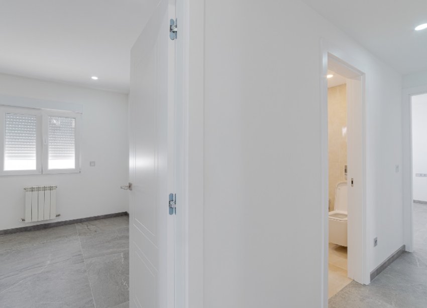 Resale - Villa / House - Torrevieja - Los Balcones