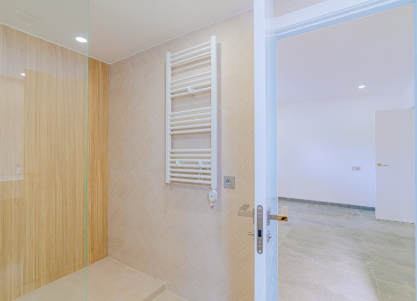 Resale - Villa / House - Torrevieja - Los Balcones