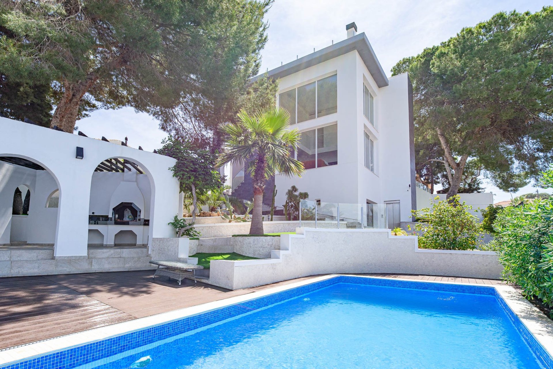 Resale - Villa / House - Torrevieja - Los Balcones