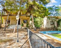 Resale - Villa / House - Torrevieja - Los Balcones