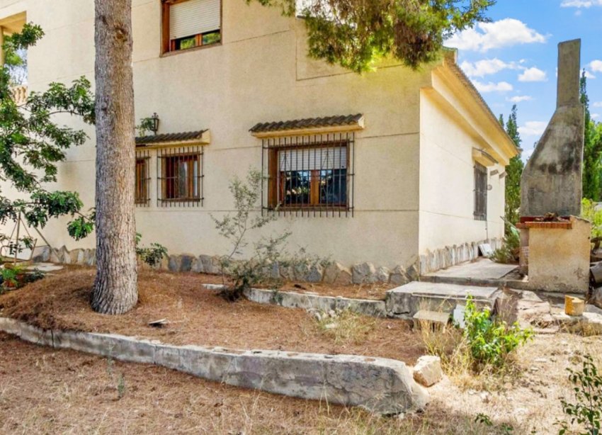 Resale - Villa / House - Torrevieja - Los Balcones