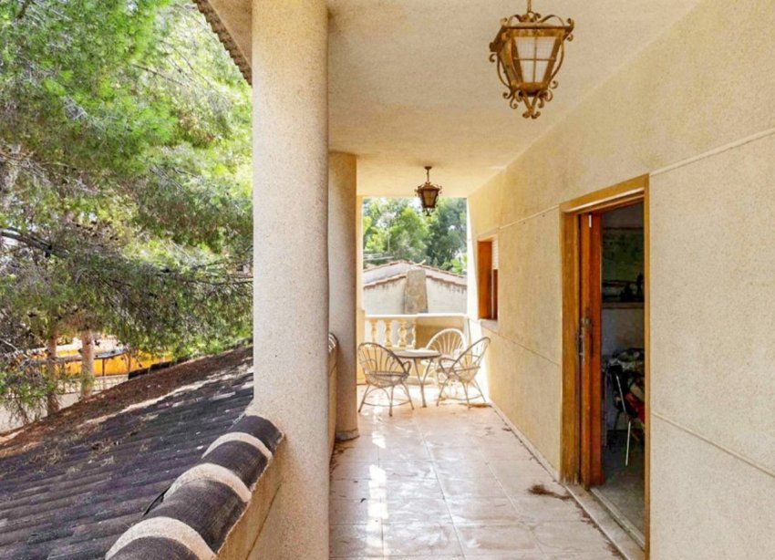 Resale - Villa / House - Torrevieja - Los Balcones