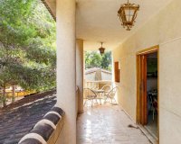 Resale - Villa / House - Torrevieja - Los Balcones