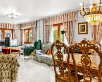 Resale - Villa / House - Torrevieja - Los Balcones