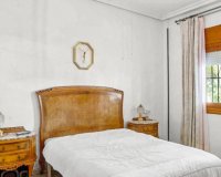 Resale - Villa / House - Torrevieja - Los Balcones