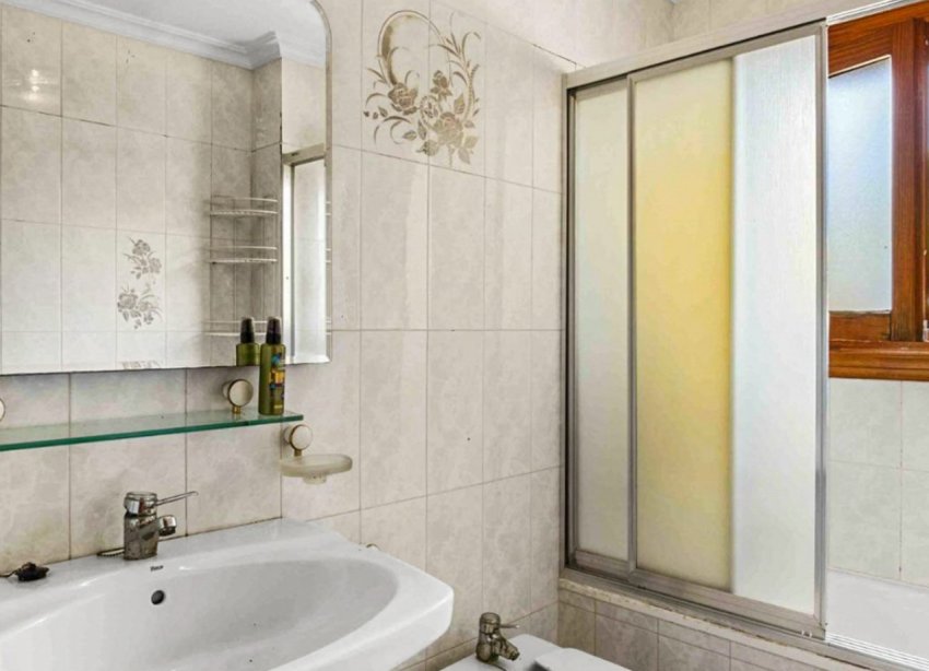 Resale - Villa / House - Torrevieja - Los Balcones