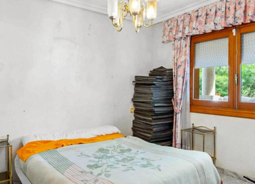 Resale - Villa / House - Torrevieja - Los Balcones