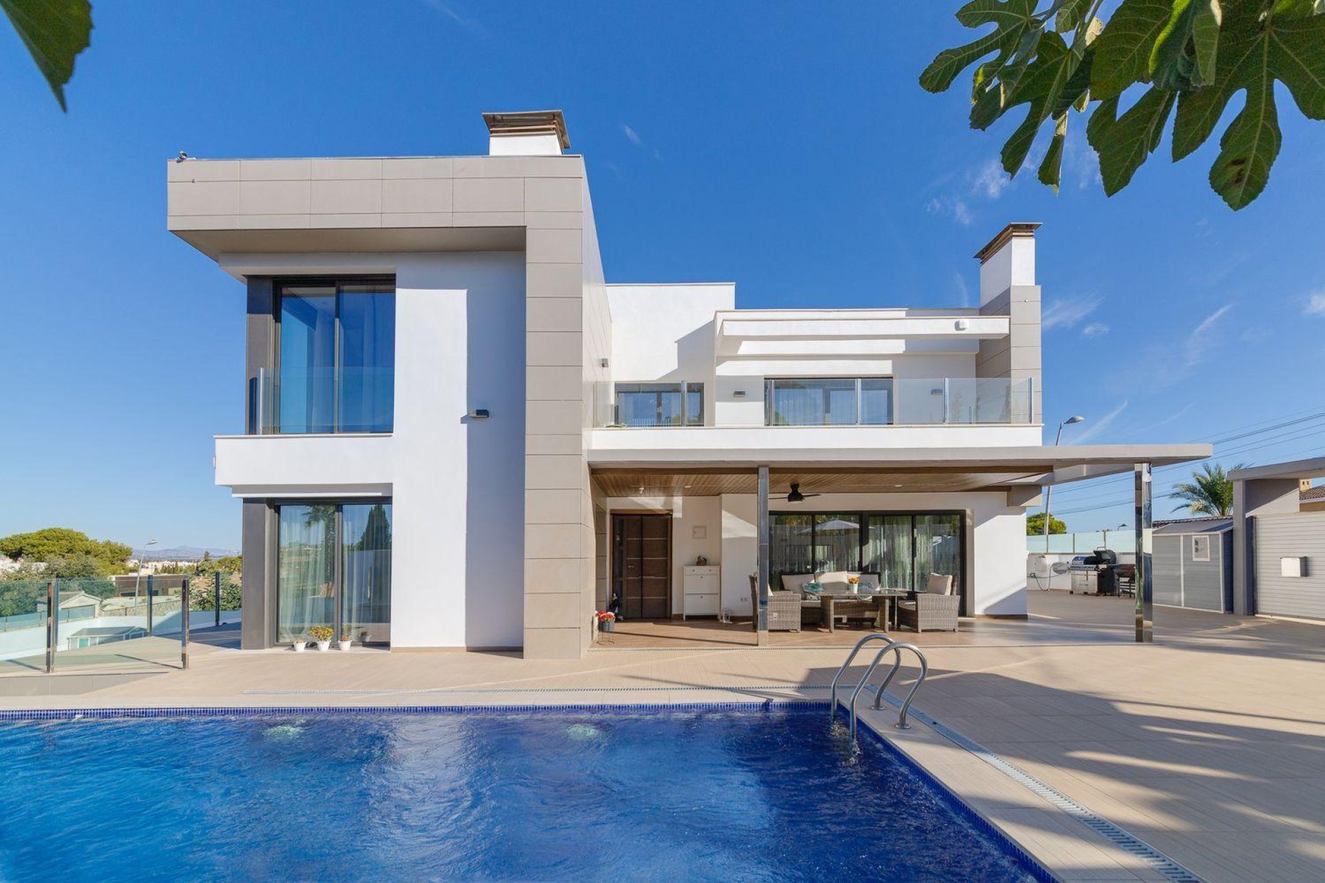 Resale - Villa / House - Torrevieja - Los Balcones
