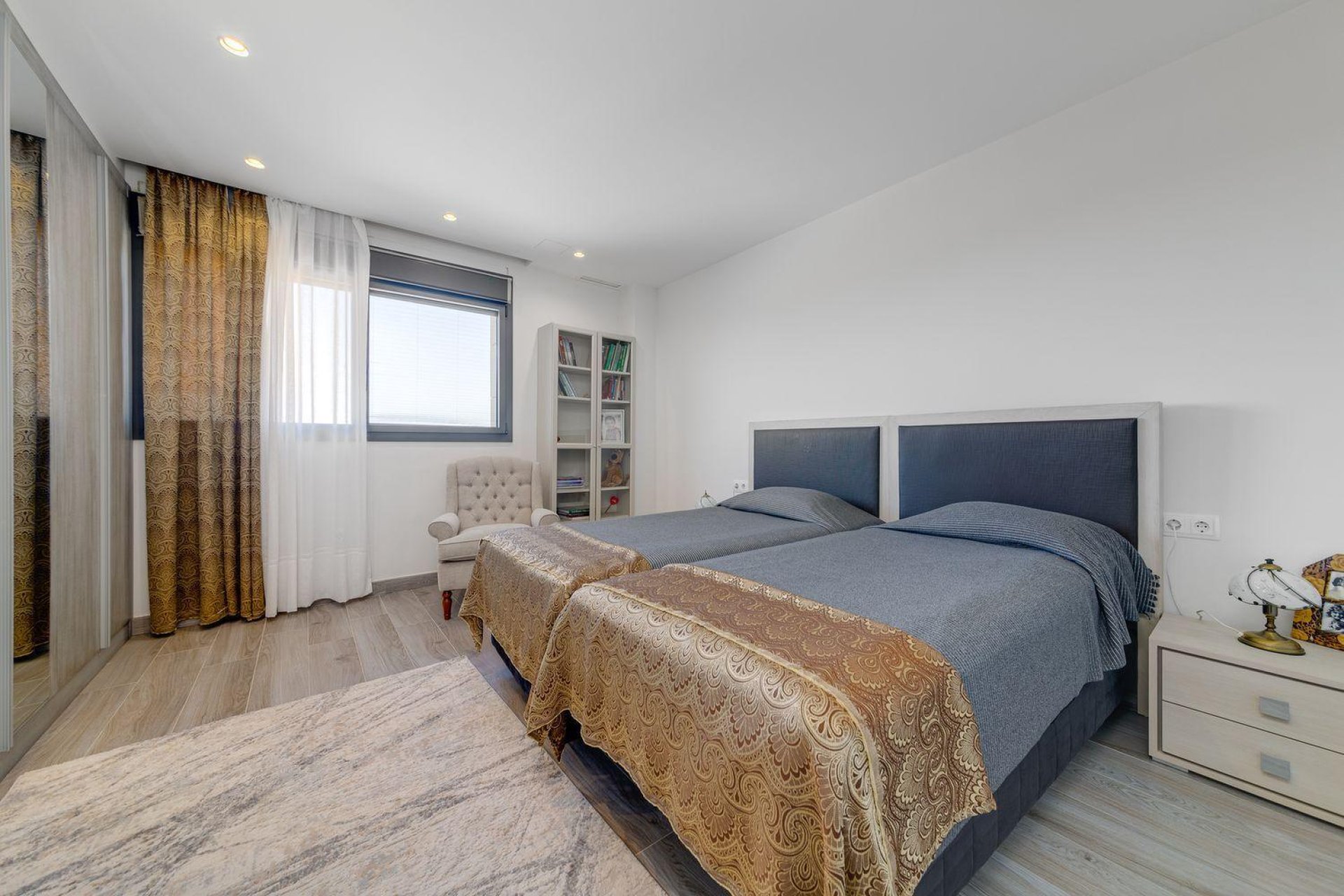 Resale - Villa / House - Torrevieja - Los Balcones