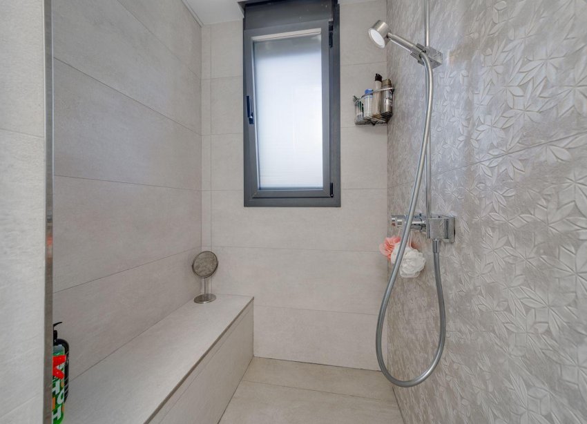 Resale - Villa / House - Torrevieja - Los Balcones