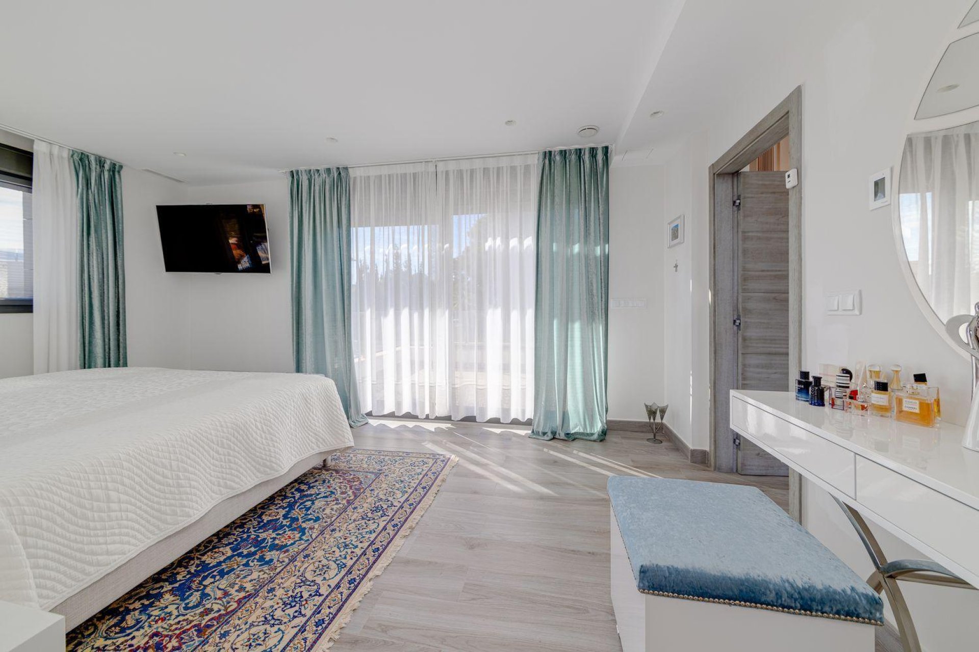 Resale - Villa / House - Torrevieja - Los Balcones