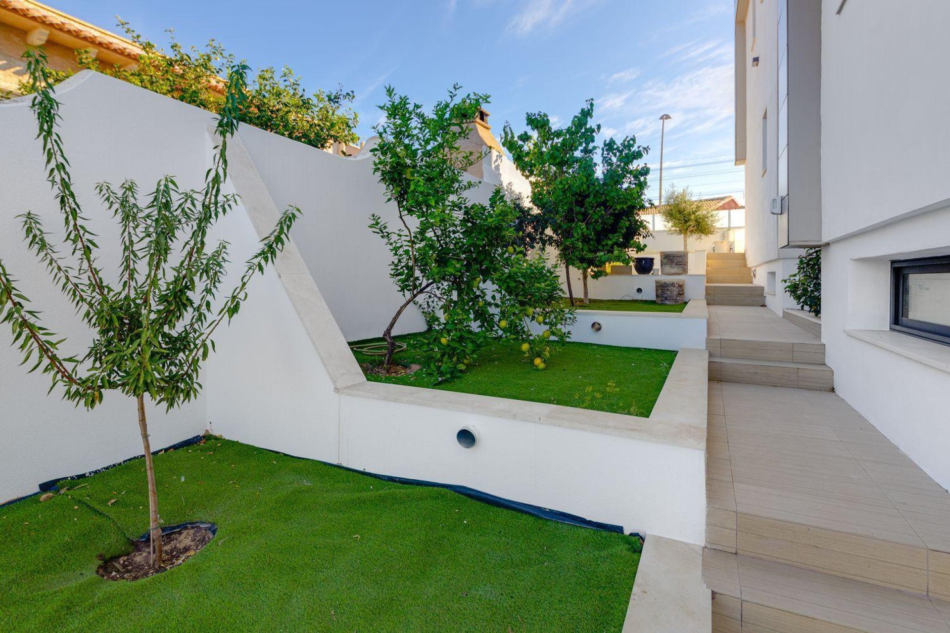 Resale - Villa / House - Torrevieja - Los Balcones