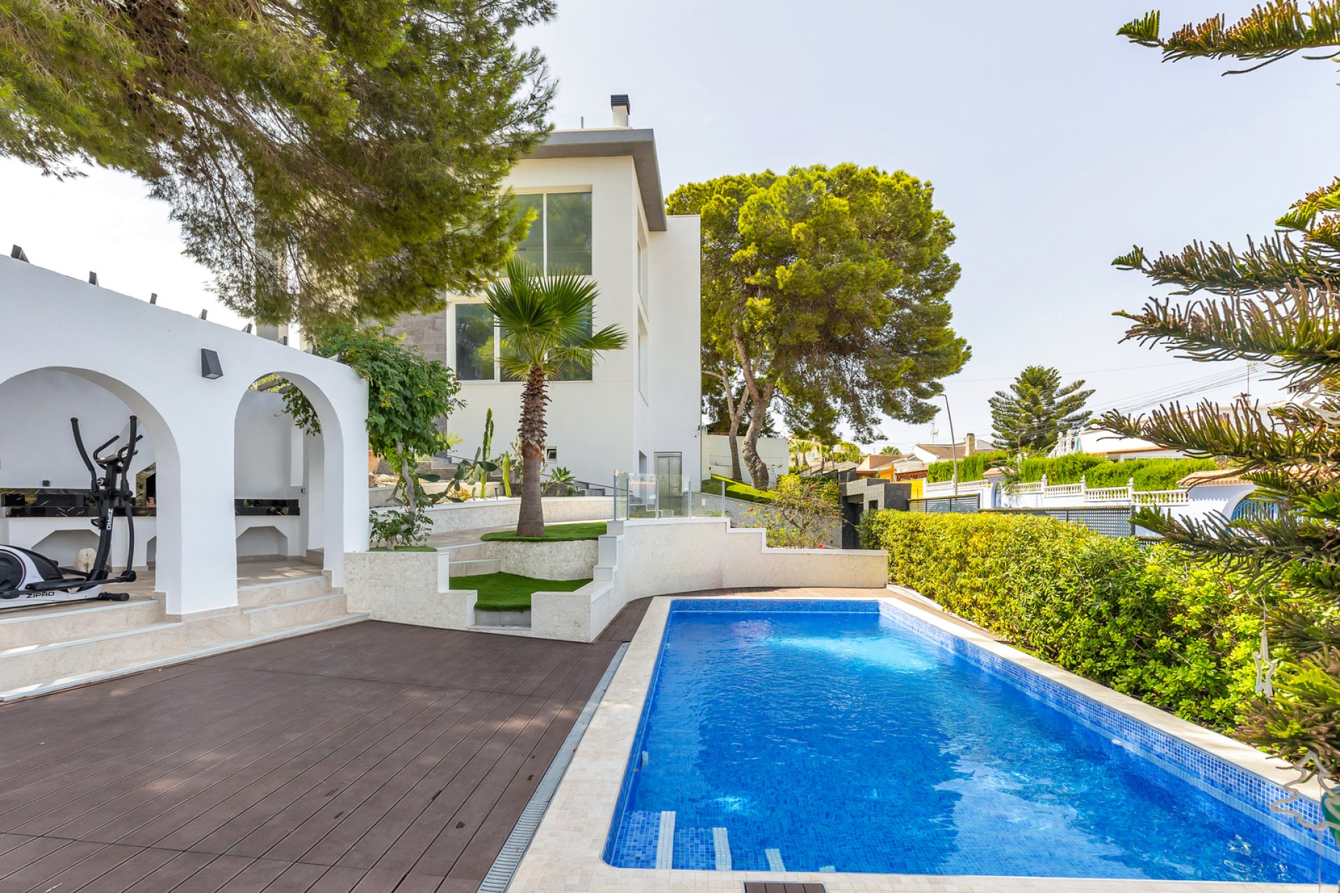 Resale - Villa / House - Torrevieja - Los Balcones