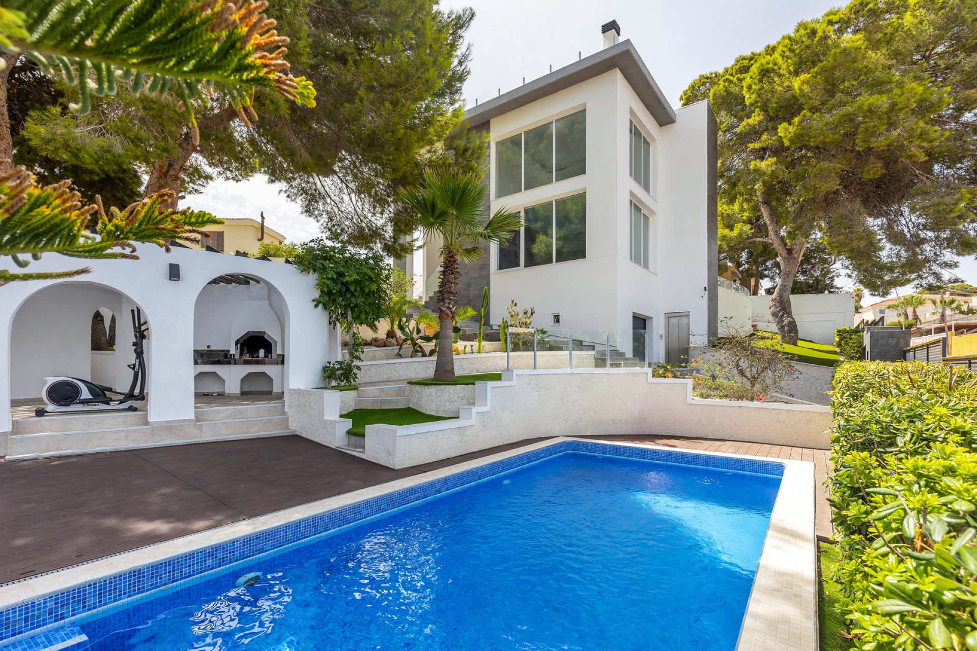 Resale - Villa / House - Torrevieja - Los Balcones