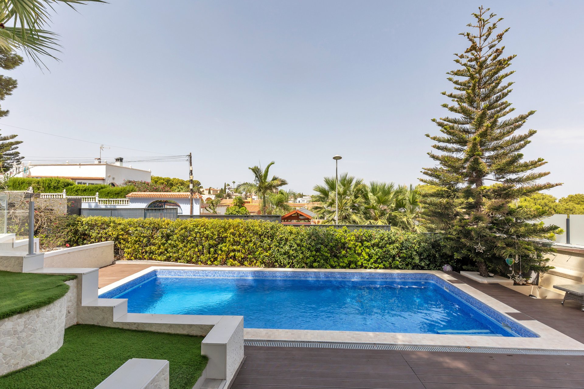 Resale - Villa / House - Torrevieja - Los Balcones