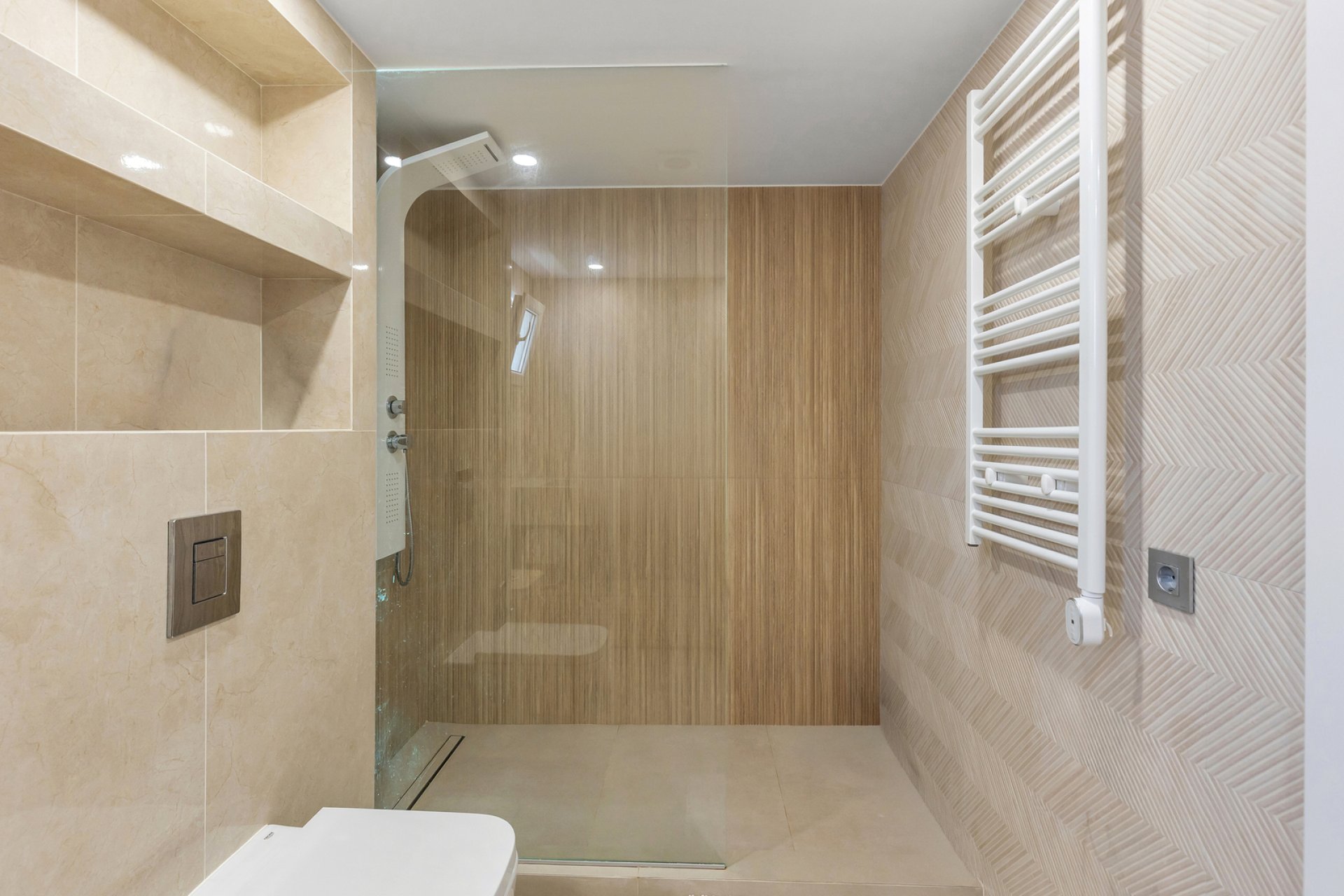 Resale - Villa / House - Torrevieja - Los Balcones
